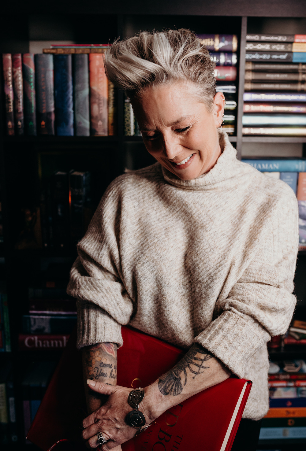 MELANIE BATES || BRANDING 2023