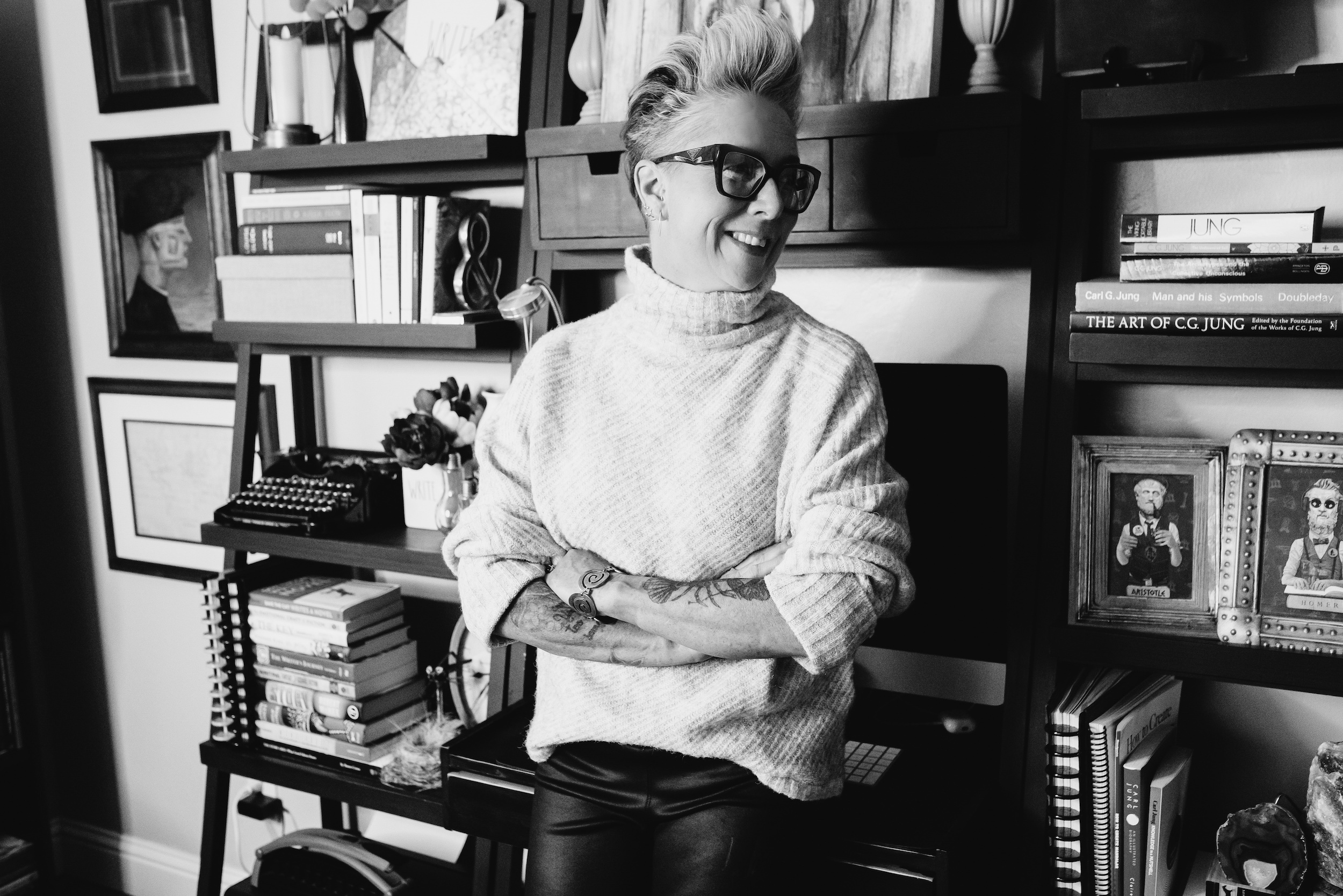 MELANIE BATES || BRANDING 2023